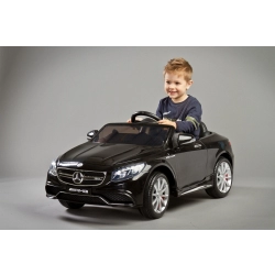 Mercedes AMG63 Black samochód pojazd na akumulator Toyz by Caretero