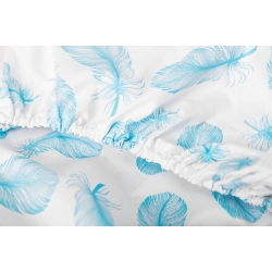 Sensillo prześcieradło bawełniane drukowane z gumką do łóżeczka 120x60 cm PIÓRKA niebieskie