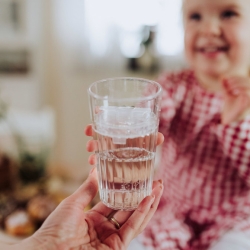 Kubek treningowy dla dziecka Reflo Smart Cup nietłukący bezbarwny