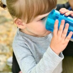 Kubek treningowy dla dziecka Reflo Smart Cup nietłukący niebieski