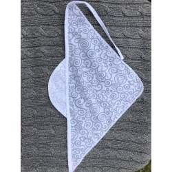 Barnaba chustka dziecięca bawełniana trójkątna 45x30x30 cm czapeczka z daszkiem wzór 7378