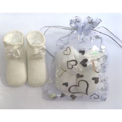 Milusie Skarpetki bawełniane ecru z kokardką w opakowaniu prezentowym dla dziecka 3-6 m